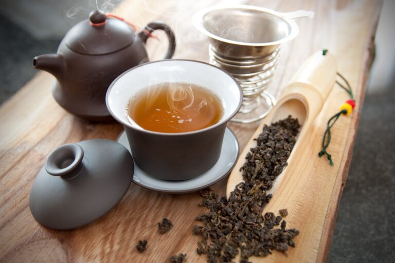 Oolong Tea: A Complete Guide On Benefits, Varieties, Detox And Weight Loss